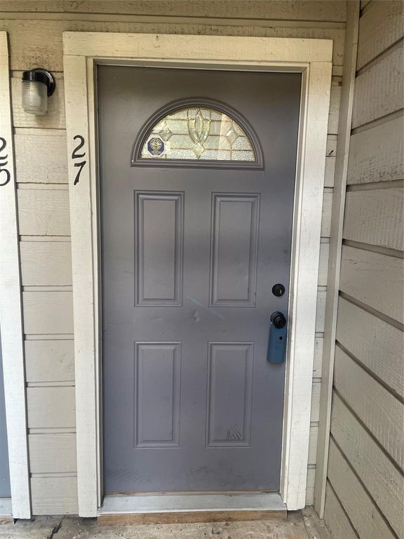 17331 Red Oak Drive 27, Houston, TX 77090
