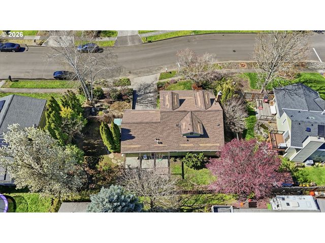 1596 Nw RIVERVIEW Ave, Gresham, OR 97030