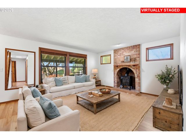 1596 Nw RIVERVIEW Ave, Gresham, OR 97030