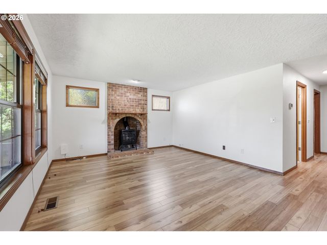 1596 Nw RIVERVIEW Ave, Gresham, OR 97030