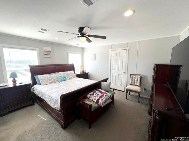 140 Teague Rd, Kerrville, TX 78028