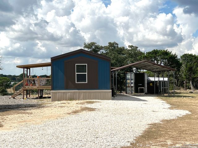 140 Teague Rd, Kerrville, TX 78028