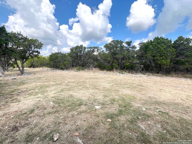 140 Teague Rd, Kerrville, TX 78028