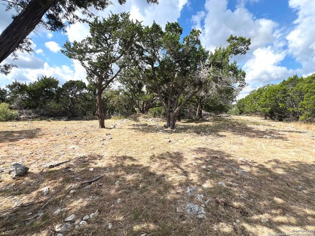 140 Teague Rd, Kerrville, TX 78028