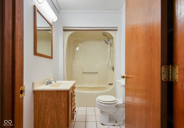 9166 W CO RD 50 N, Greensburg, IN 47240