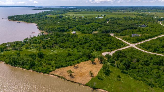 8437 Edgewater Drive, Kemp, TX 75143