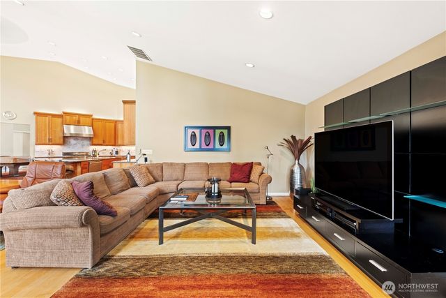 109 211th Place NE, Sammamish, WA 98074