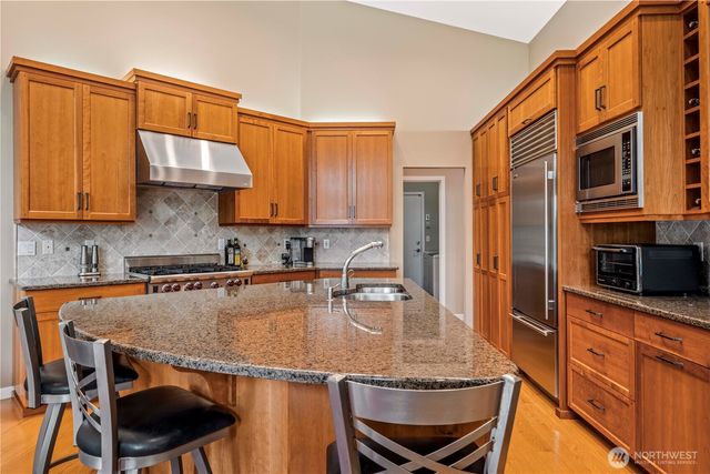 109 211th Place NE, Sammamish, WA 98074
