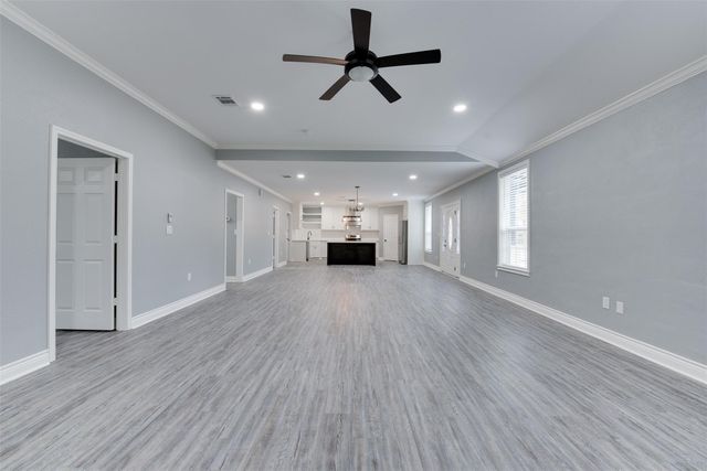 10622 Rustling Oaks Drive, Conroe, TX 77303