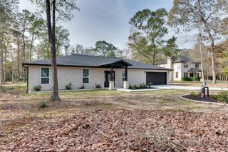 10622 Rustling Oaks Drive, Conroe, TX 77303