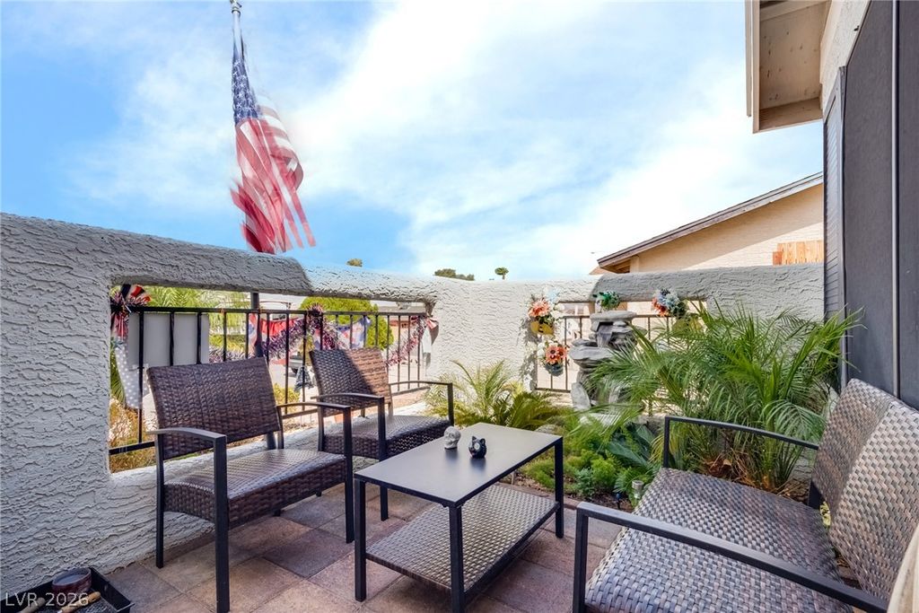 836 Vermillion Drive, Henderson, NV 89002 — photo 5