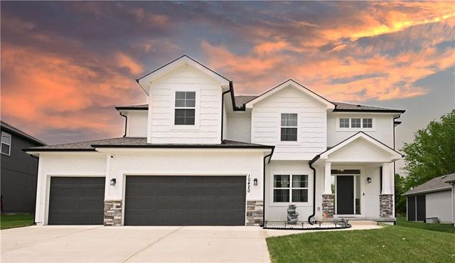 10420 N Flora Avenue, Kansas City, MO 64155