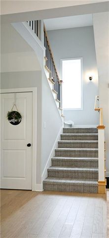 10420 N Flora Avenue, Kansas City, MO 64155