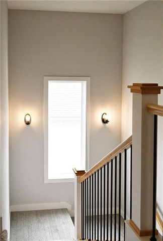 10420 N Flora Avenue, Kansas City, MO 64155