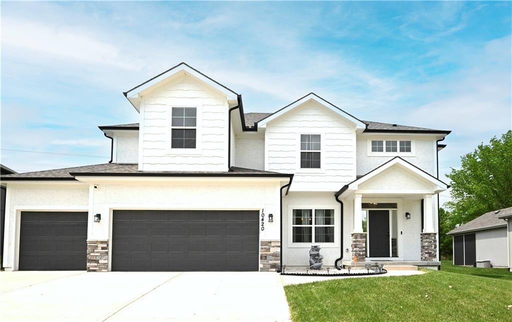 10420 N Flora Avenue, Kansas City, MO 64155