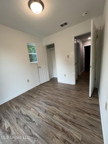 2112 Woodside Drive, Gautier, MS 39553