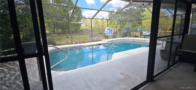 27 Grass Street, Homosassa, FL 34446