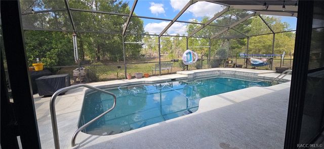 27 Grass Street, Homosassa, FL 34446