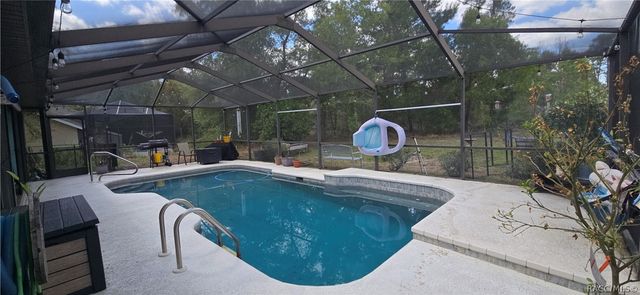 27 Grass Street, Homosassa, FL 34446