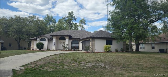 27 Grass Street, Homosassa, FL 34446