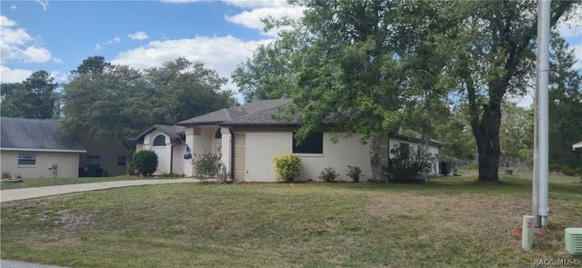 27 Grass Street, Homosassa, FL 34446