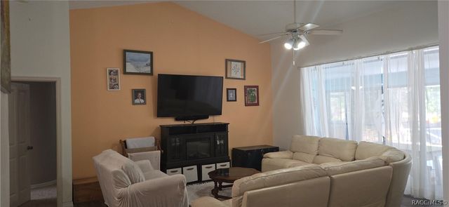 27 Grass Street, Homosassa, FL 34446