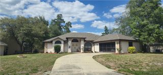 27 Grass Street, Homosassa, FL 34446