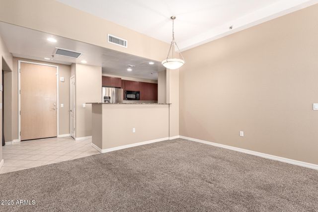 2302 N CENTRAL Avenue 207, Phoenix, AZ 85004