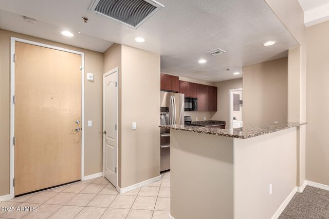 2302 N CENTRAL Avenue 207, Phoenix, AZ 85004