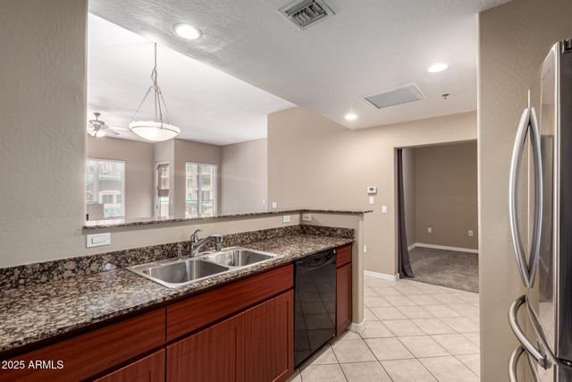 2302 N CENTRAL Avenue 207, Phoenix, AZ 85004