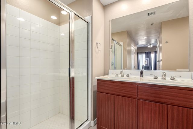 2302 N CENTRAL Avenue 207, Phoenix, AZ 85004