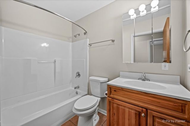 136 Scott Drive, East Dundee, IL 60118