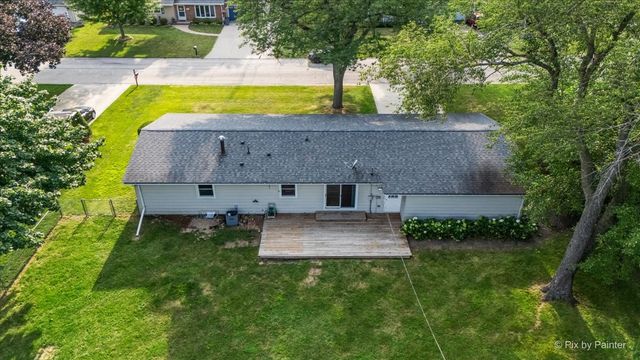 136 Scott Drive, East Dundee, IL 60118