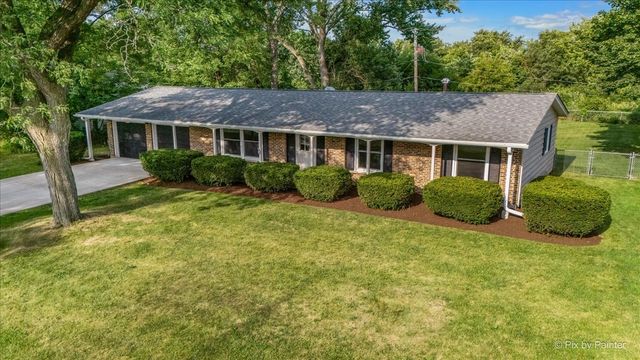 136 Scott Drive, East Dundee, IL 60118