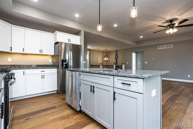 224 George Bush Boulevard, Troy, IL 62294