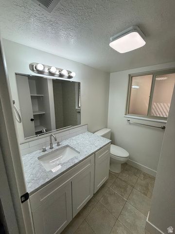 924 S 1213 E, Fruit Heights, UT 84037