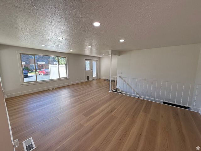 924 S 1213 E, Fruit Heights, UT 84037