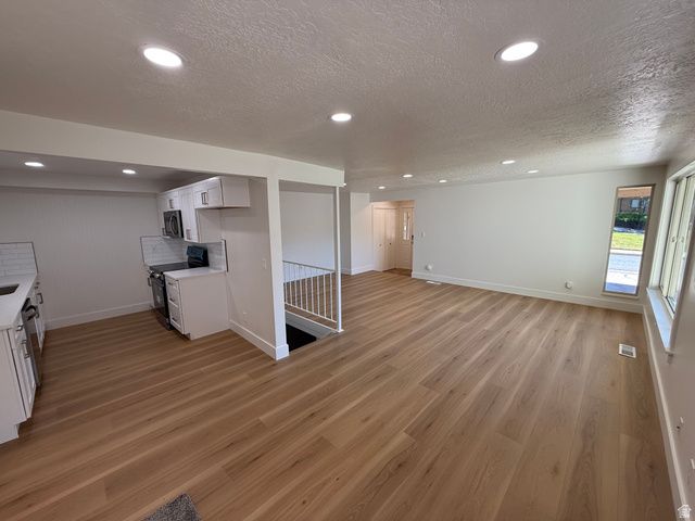 924 S 1213 E, Fruit Heights, UT 84037