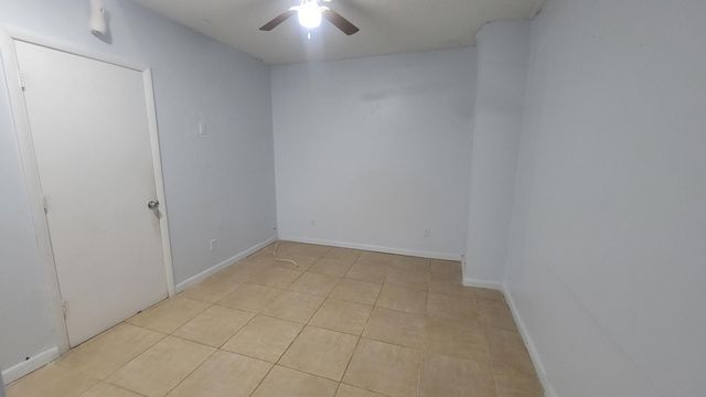 9520 W Daffodil Lane, Miramar, FL 33025