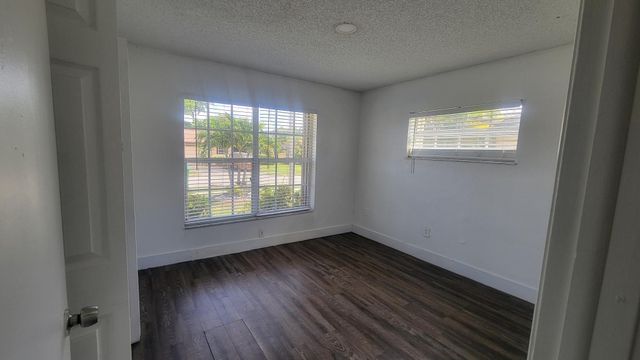 9520 W Daffodil Lane, Miramar, FL 33025
