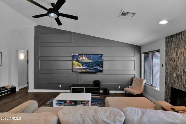 410 S JAY Street, Chandler, AZ 85225