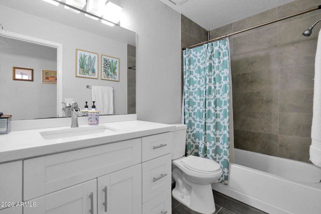 410 S JAY Street, Chandler, AZ 85225