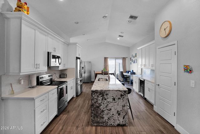 410 S JAY Street, Chandler, AZ 85225