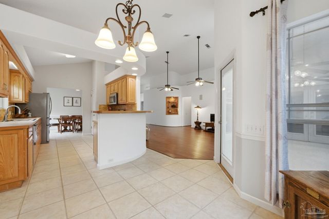 9915 Rail Cir, Pensacola, FL 32507