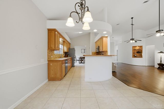 9915 Rail Cir, Pensacola, FL 32507