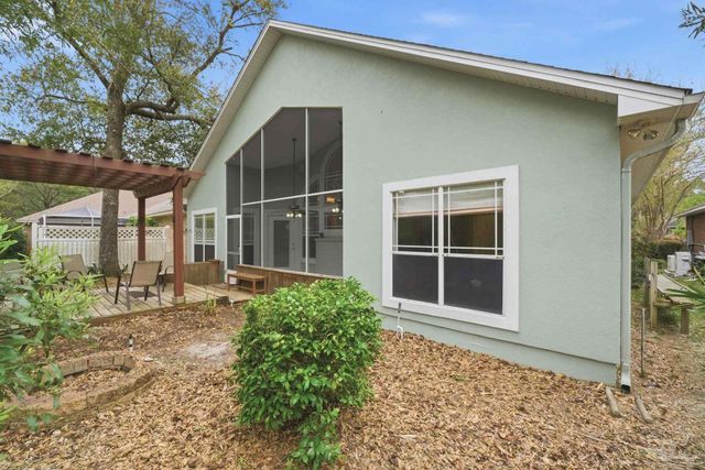 9915 Rail Cir, Pensacola, FL 32507