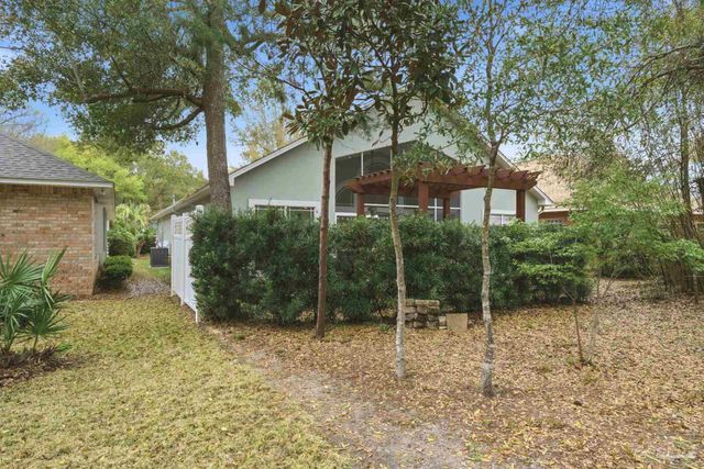 9915 Rail Cir, Pensacola, FL 32507