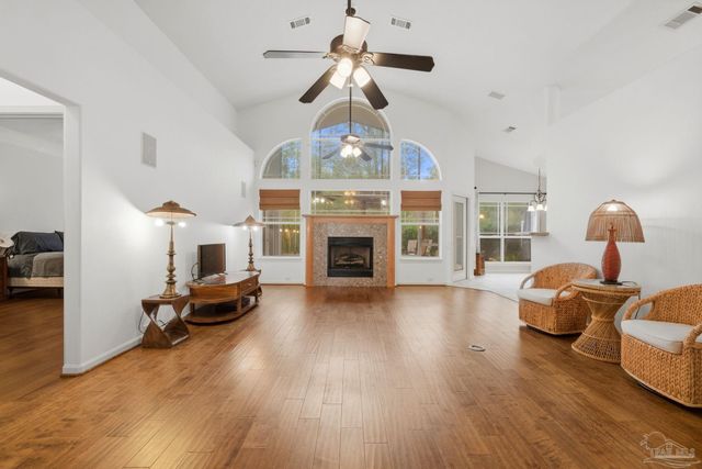 9915 Rail Cir, Pensacola, FL 32507