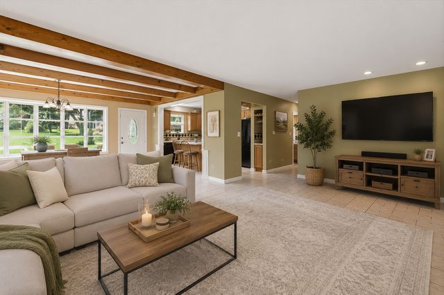 1N255 Prairie Avenue, Glen Ellyn, IL 60137