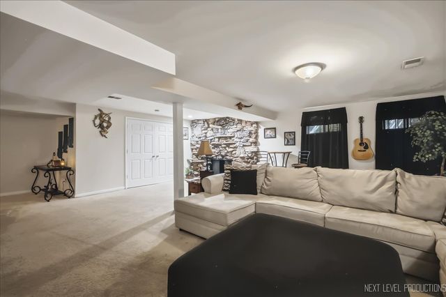 1N255 Prairie Avenue, Glen Ellyn, IL 60137